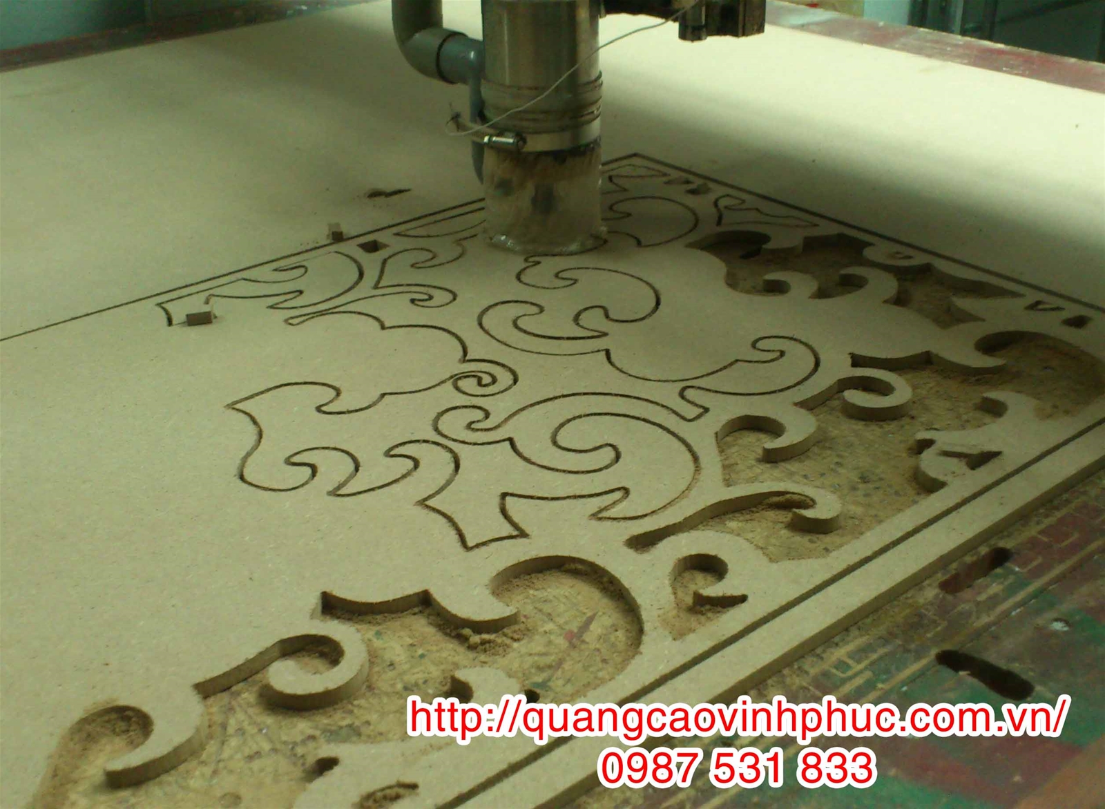 CẮT KHẮC CNC TRÊN MICA Ở VĨNH PHÚC
